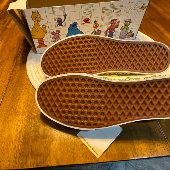 Sesame Street Vans Yellow Sneakers - Picture 5 of 10